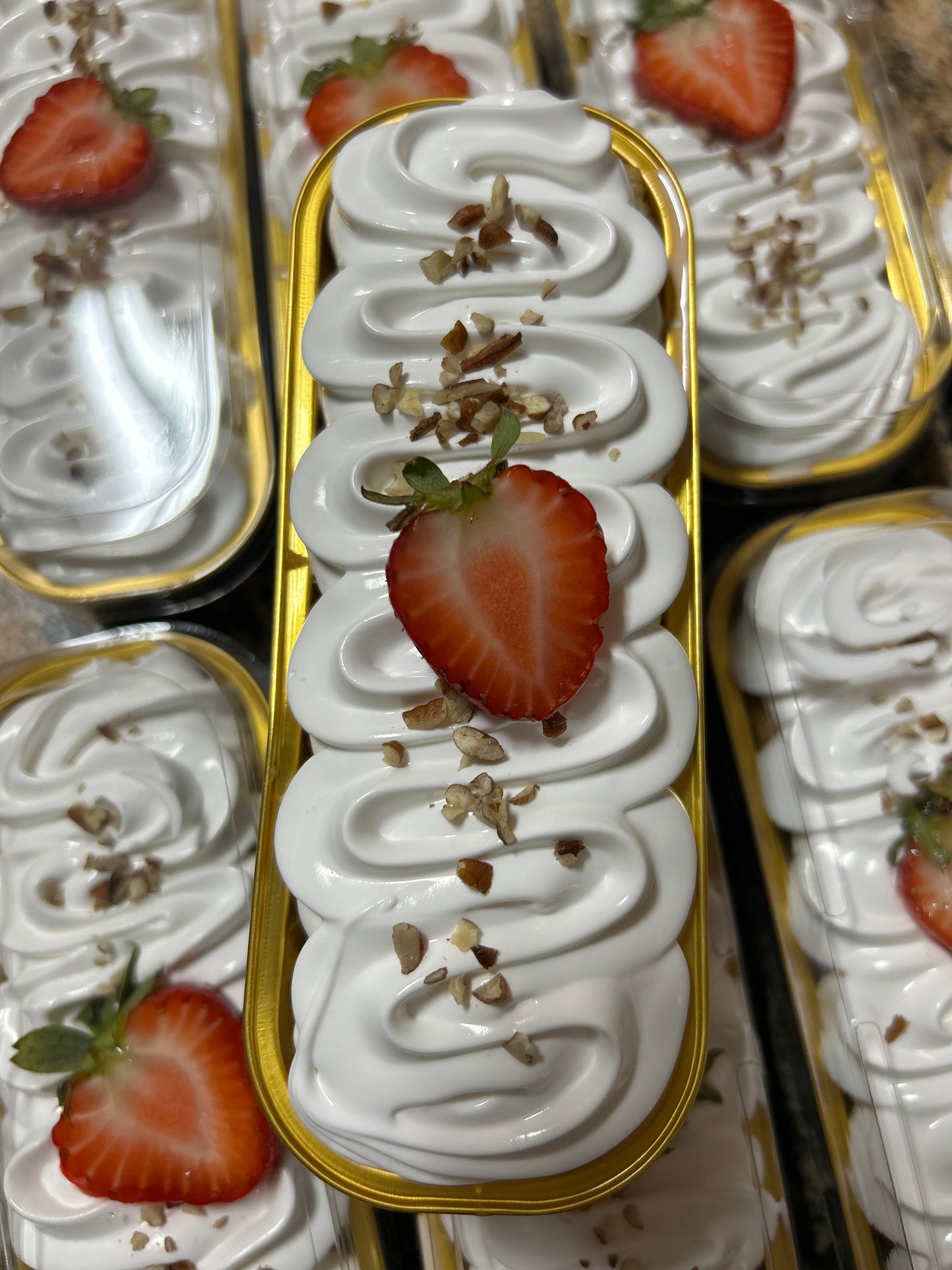 Tres leches mini cake (8ct)