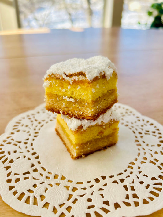 Delicadas de limón (lemon bites) Slab