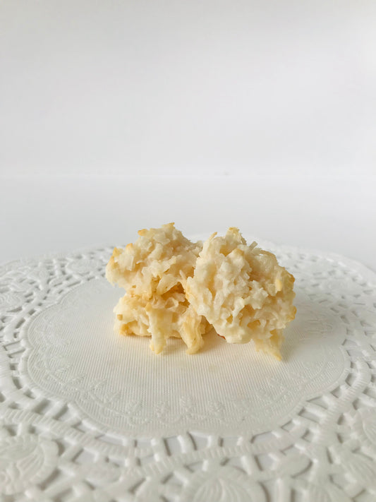 Besitos de Coco (coconut macaroon cookies) 15 ct